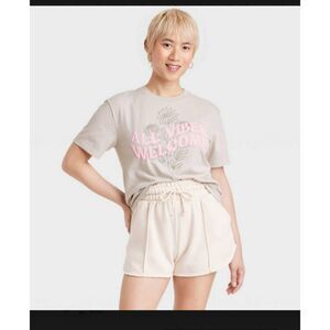 426 All Vibes Welcome” Graphic T-Shirt Beige Short Sleeve Tee with Floral Design